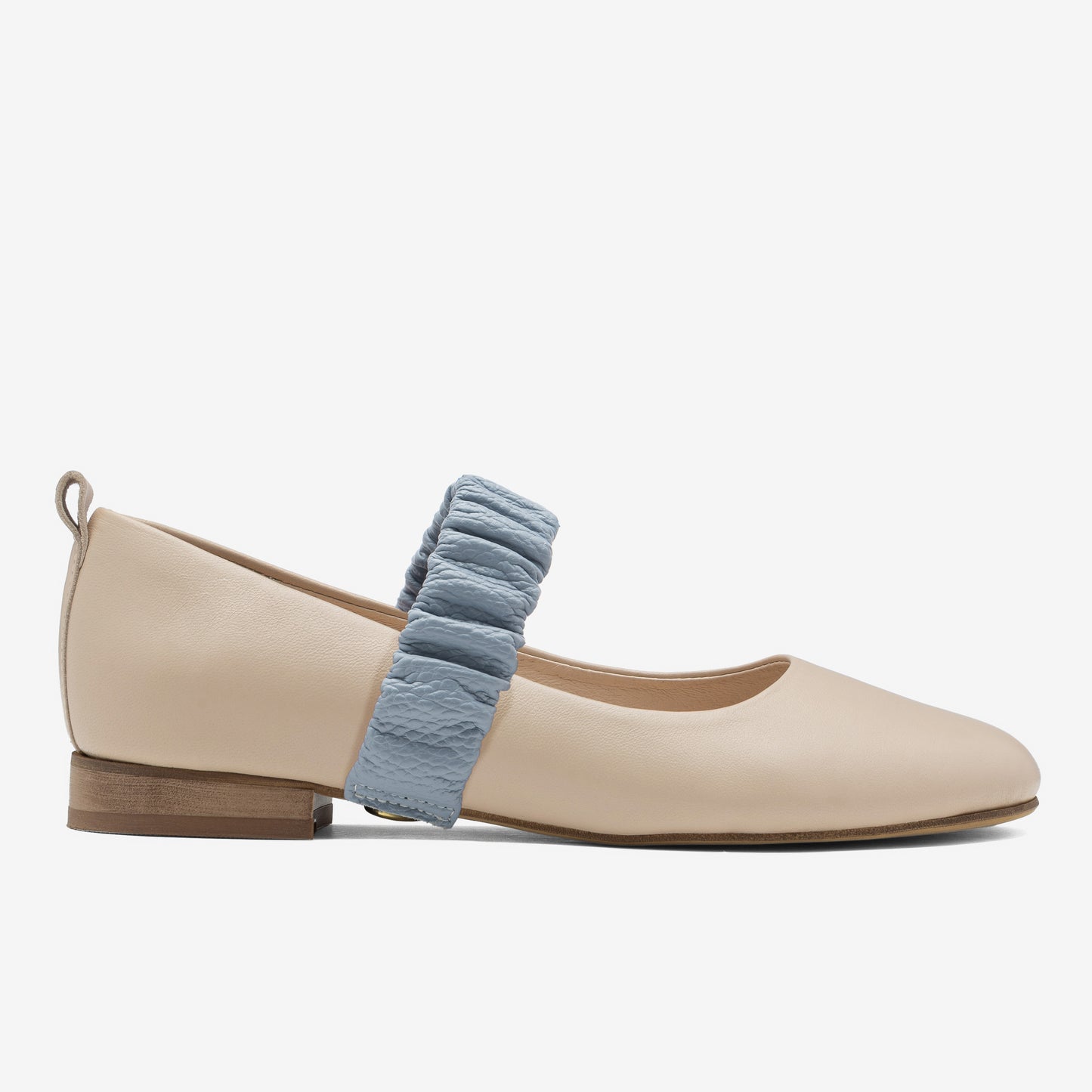 Cream ballerina with a blue ruched strap
