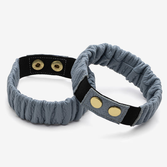 Niebieski marszczony pasek